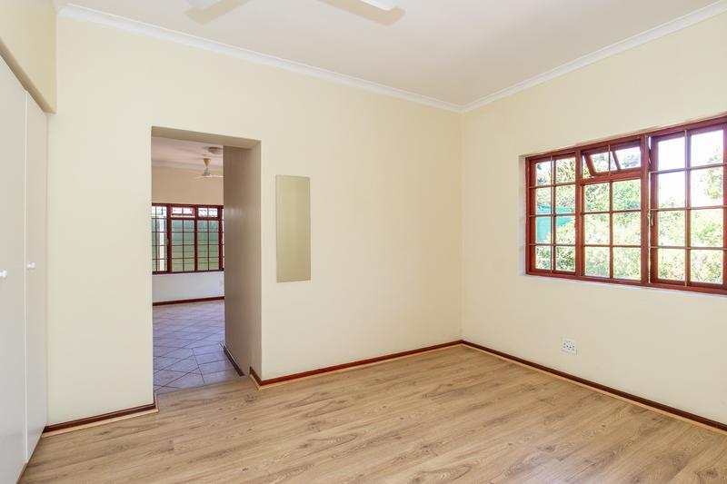 5 Bedroom Property for Sale in Bergvliet Western Cape